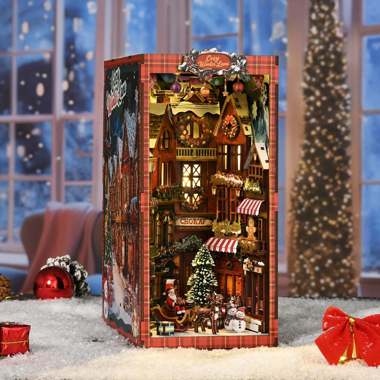 Christmas Street Corner - DIY Book Nook Kit - Image 5
