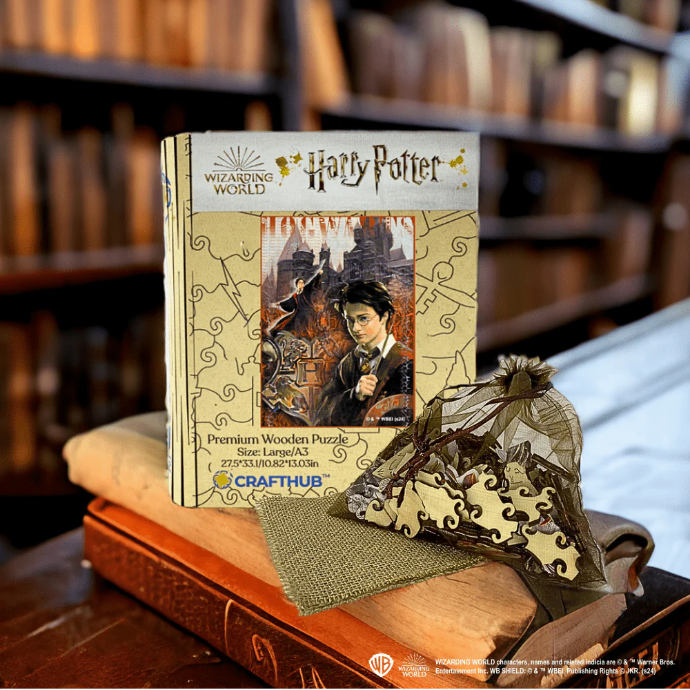 Harry and the Hogwarts Castle Wooden Jigsaw Puzzle - Image 2