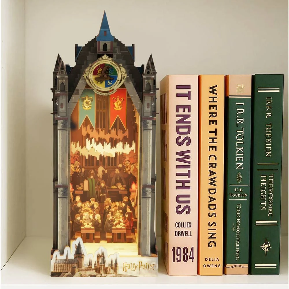 Harry Potter: The Great Hall - DIY Book Nook Kit - Image 8